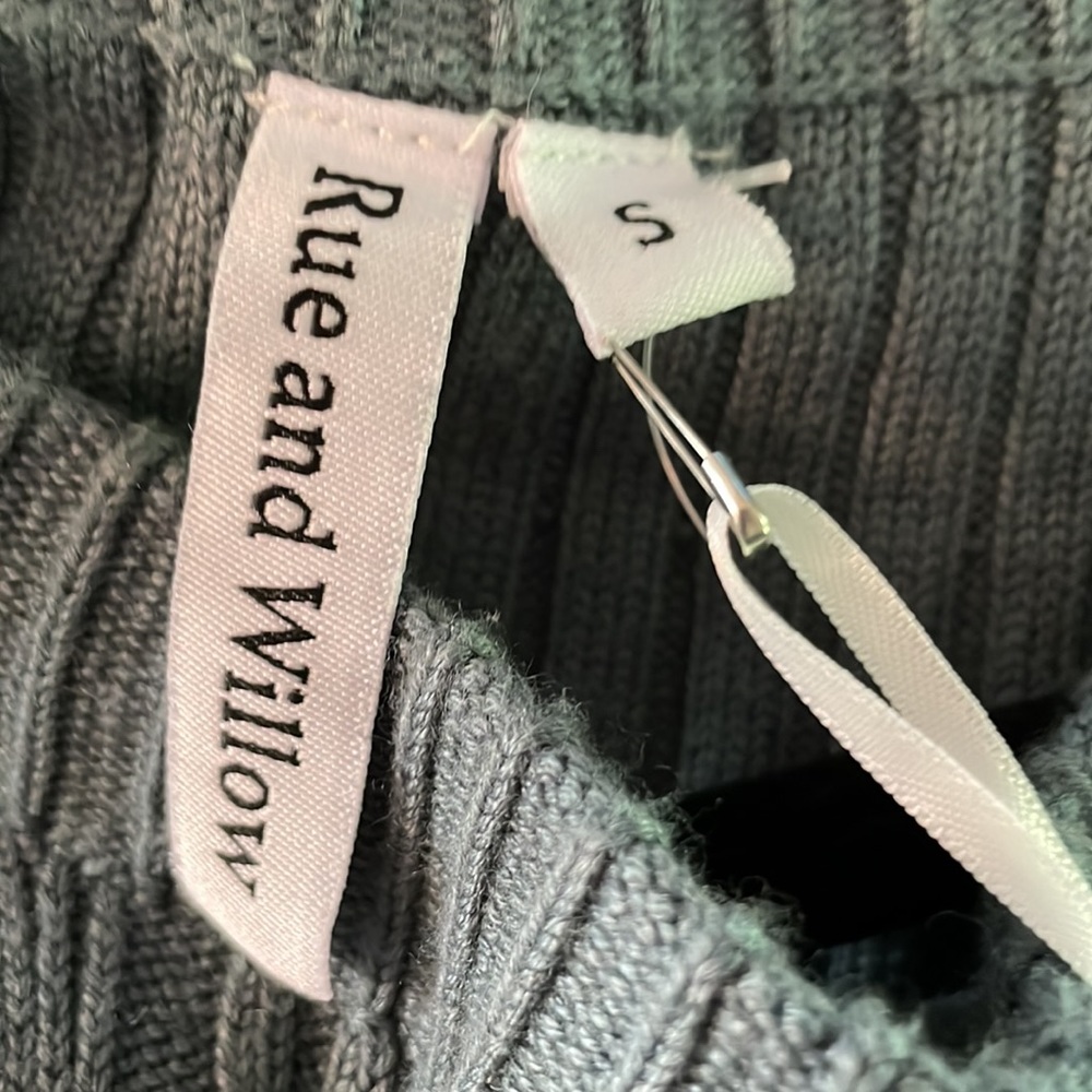 NWT Rue and Willow Ribbed Spring Sweater - Picture 2 of 3